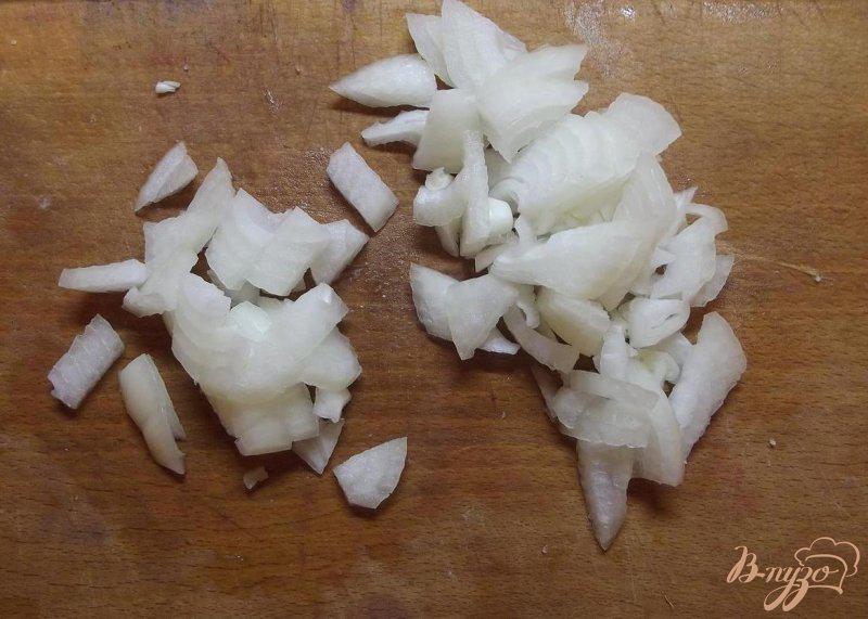 Фото приготовление рецепта: Рассыпчатый картофель с томатом на свином сале шаг №3