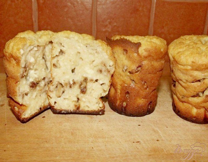 Фото приготовление рецепта: Кексы творожные с орехами шаг №6