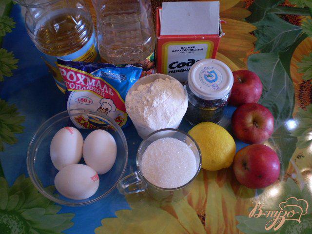 Фото приготовление рецепта: Пирог с яблоками и маком шаг №1