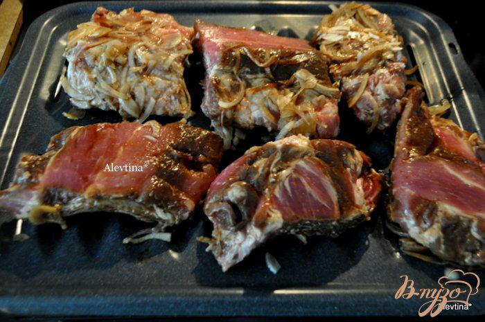 Фото приготовление рецепта: Свиные ребрышки на маринаде шаг №4