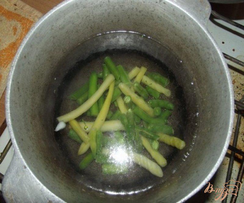 Фото приготовление рецепта: Овощной салат под соево-медовый соус шаг №2