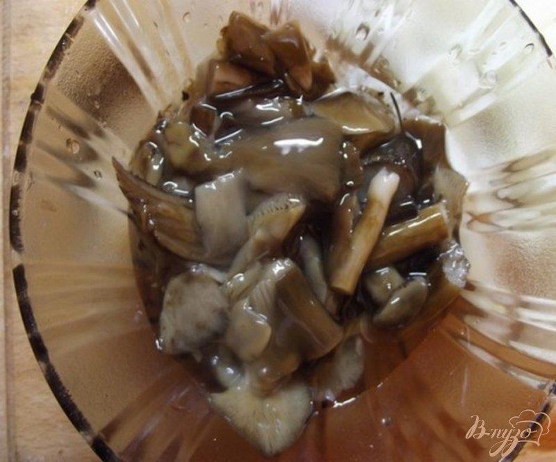 Фото приготовление рецепта: Рис с маринованными грибами шаг №1