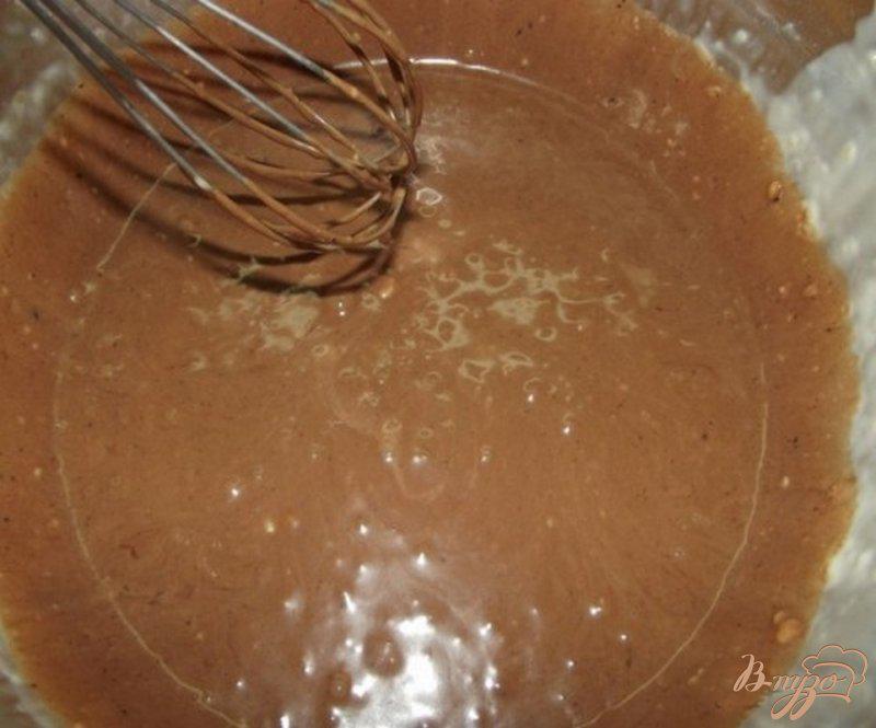 Фото приготовление рецепта: Шоколадный пирог с вишней и шоколадом шаг №1