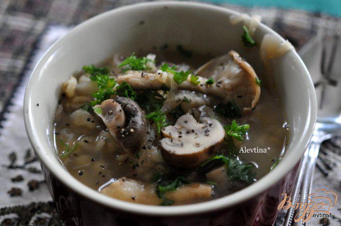 Фото приготовление рецепта: Грибной суп с шиитаке и шампиньонами Белла шаг №6