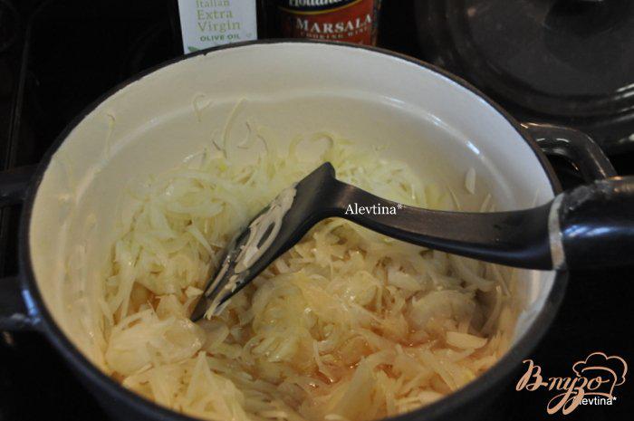 Фото приготовление рецепта: Грибной суп с шиитаке и шампиньонами Белла шаг №3
