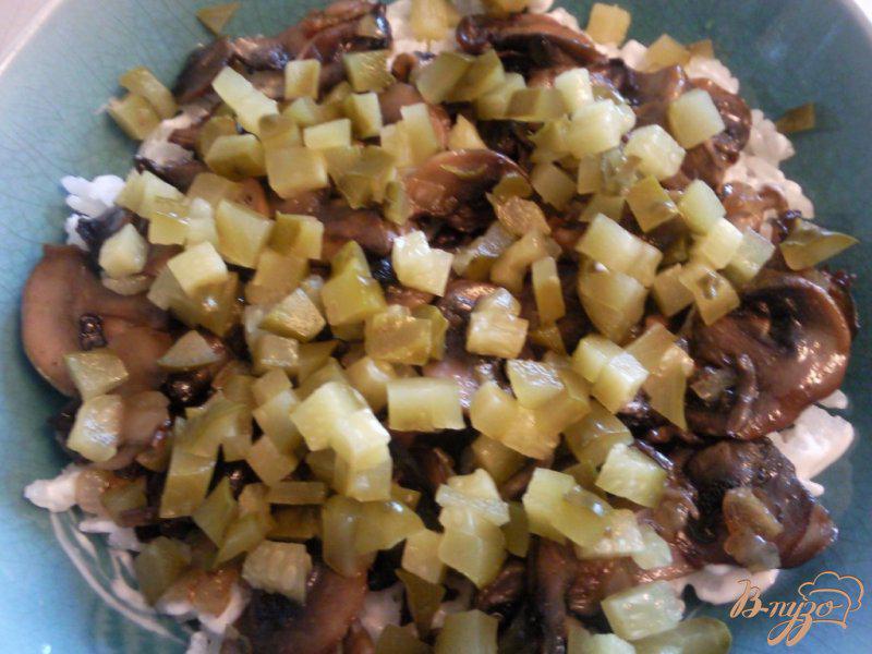 Фото приготовление рецепта: Рисовый салат с красной рыбой шаг №3
