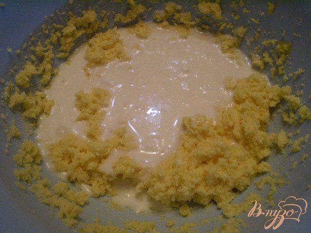 Фото приготовление рецепта: Лимонный пирог с кусочками кураги шаг №4
