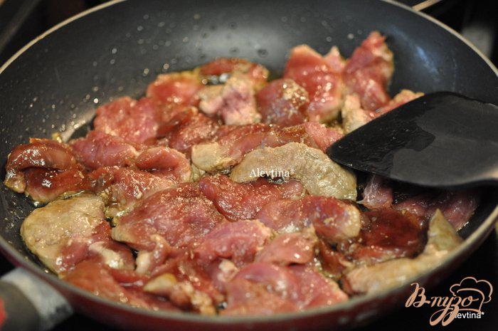 Фото приготовление рецепта: Свинина стир-фрай с зеленой фасолью шаг №4