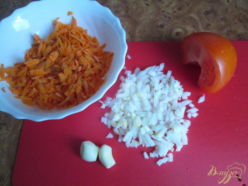 Фото приготовление рецепта: Фаршированные болгарские перцы под томатным соусом шаг №1