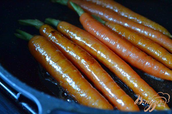 Фото приготовление рецепта: Молодая морковь на гарнир шаг №1