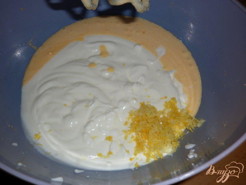 Фото приготовление рецепта: Турецкий йогуртовый пирог шаг №2