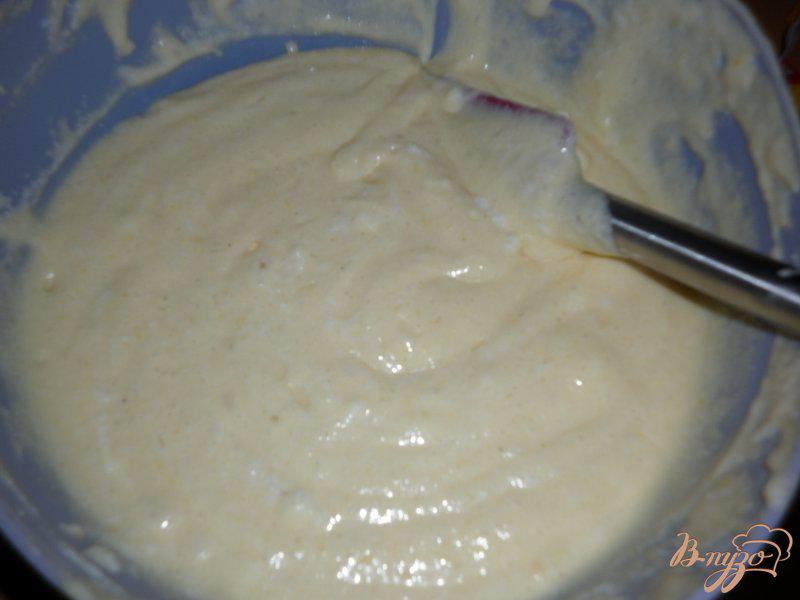Фото приготовление рецепта: Турецкий йогуртовый пирог шаг №4