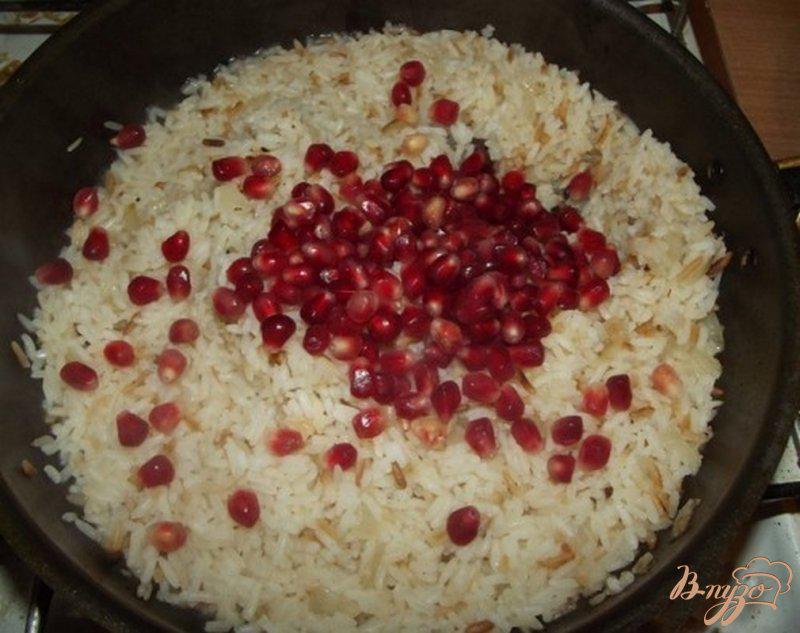 Фото приготовление рецепта: Рис с гранатом и имбирем шаг №4