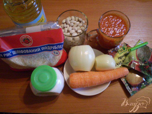 Фото приготовление рецепта: Рис сечка в томате с фасолью шаг №1