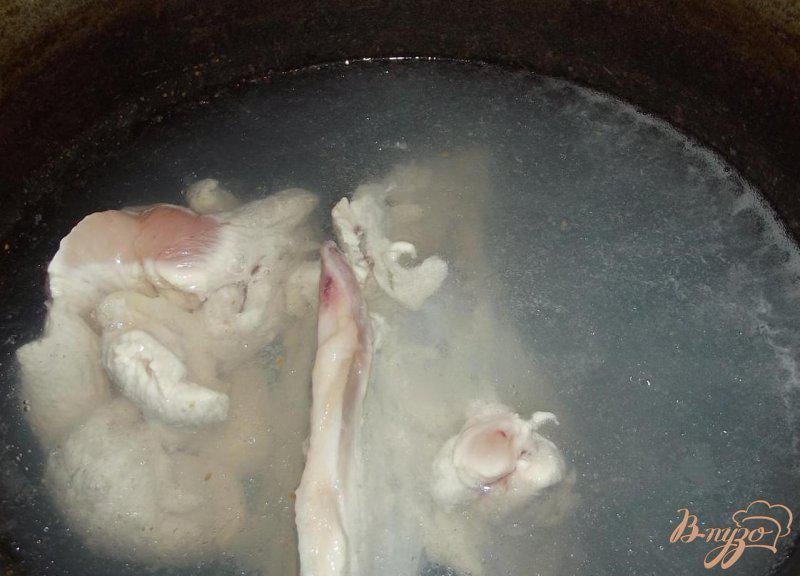 Фото приготовление рецепта: Мясной суп с тыквой шаг №1