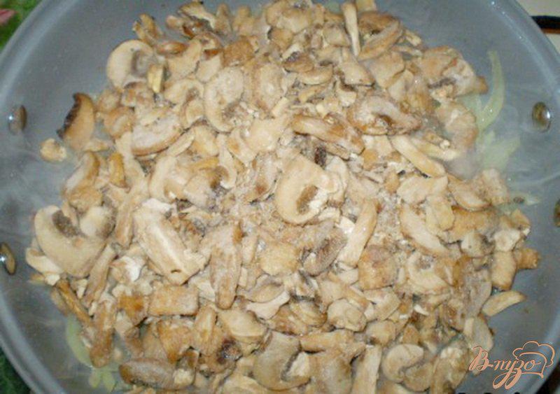 Фото приготовление рецепта: Отварной картофель с грибами шаг №2