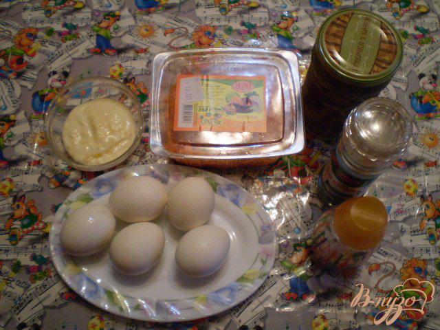 Фото приготовление рецепта: Яйца фаршированные шаг №1