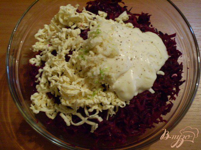 Фото приготовление рецепта: Свекольный салат шаг №2