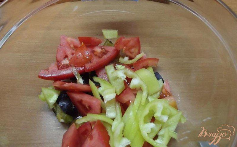 Фото приготовление рецепта: Мясной салат со сливой шаг №2