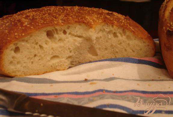 Фото приготовление рецепта: Домашний хлеб без миксера шаг №5