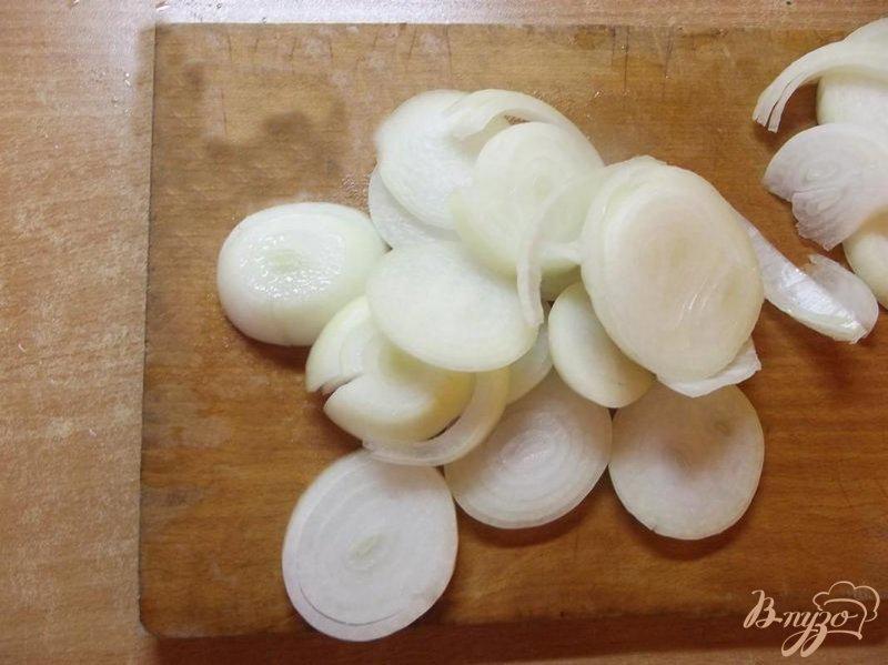 Фото приготовление рецепта: Картофель с омлетом в духовке шаг №2