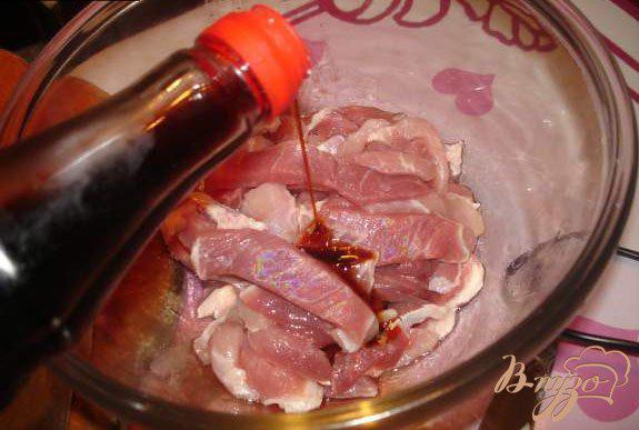 Фото приготовление рецепта: Маринованное мясо в домашнем сухом красном вине, жаренное на гриле шаг №1
