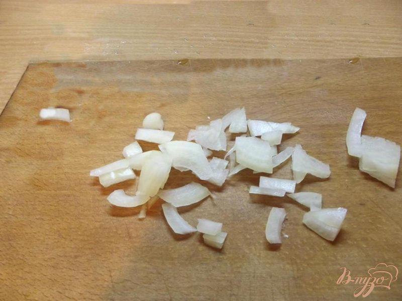 Фото приготовление рецепта: Салат с грушей мясной шаг №4