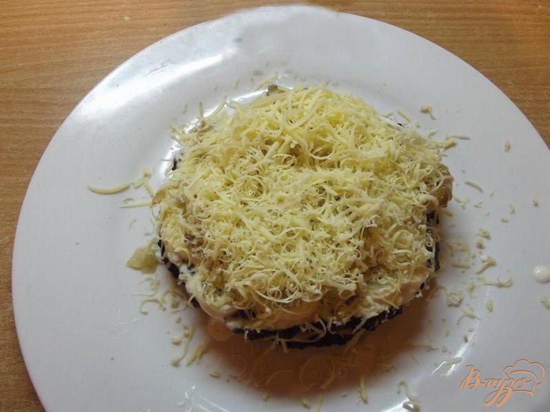 Фото приготовление рецепта: Торт печеночный с сыром шаг №7
