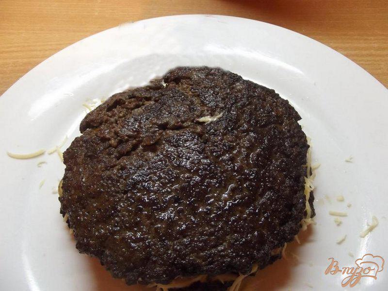 Фото приготовление рецепта: Торт печеночный с сыром шаг №6