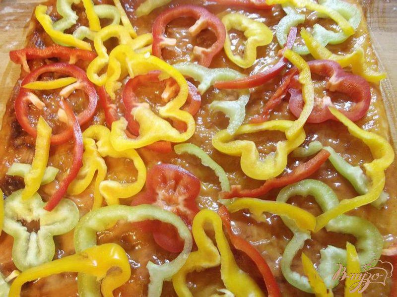 Фото приготовление рецепта: Овощная пицца с фетой шаг №3