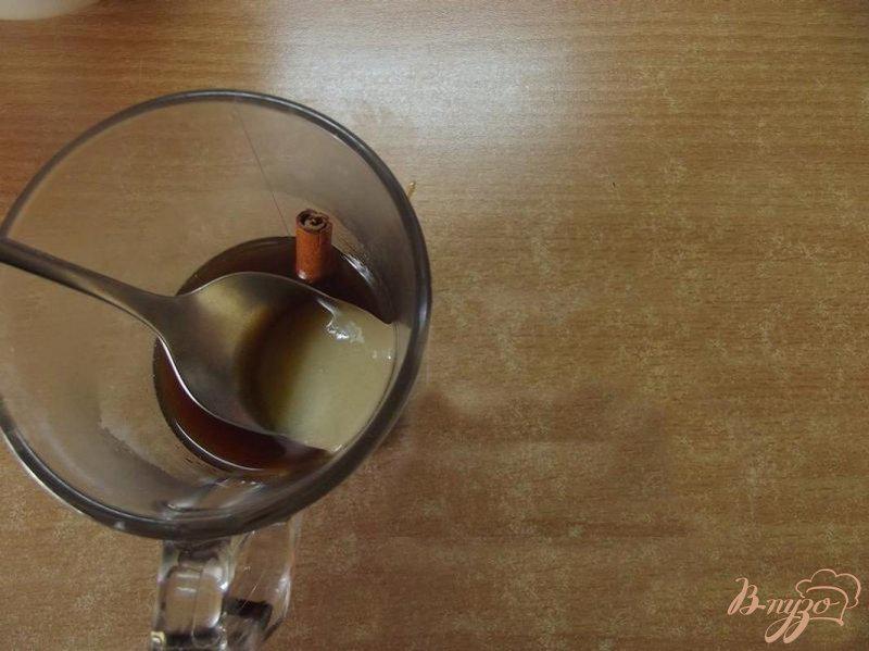 Фото приготовление рецепта: Медовый напиток с кофе шаг №4