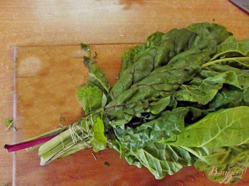 Фото приготовление рецепта: Салат из листовой свеклы шаг №3