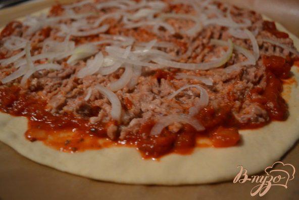 Фото приготовление рецепта: Пицца с мясным фаршем шаг №3
