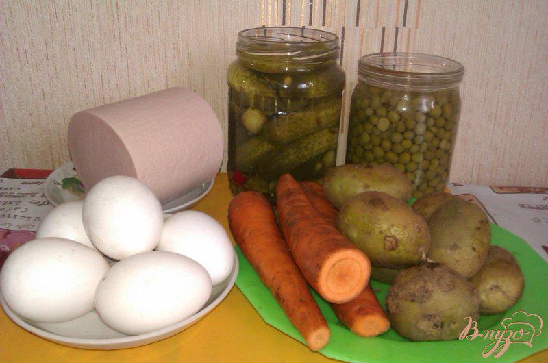 Фото приготовление рецепта: Оливье с морковью шаг №1
