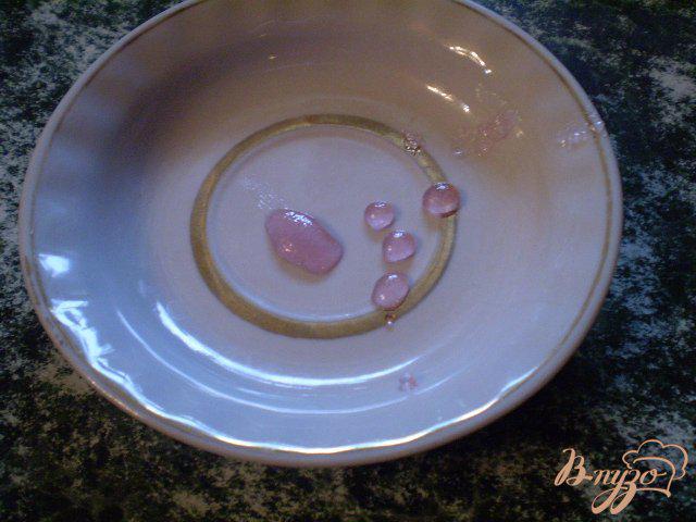 Фото приготовление рецепта: Розовые леденцы шаг №3