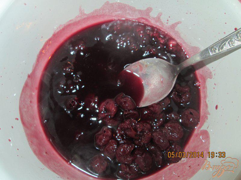 Фото приготовление рецепта: Шварцвальдский вишневый торт шаг №11