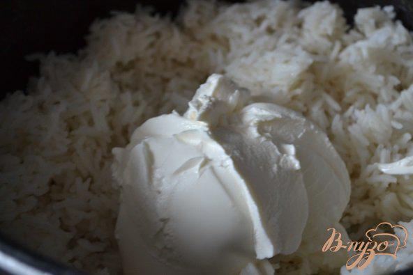 Фото приготовление рецепта: Молочный рис с карамелизированными фруктами шаг №2