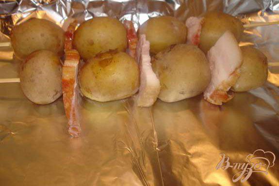 Фото приготовление рецепта: Картофельные шашлычки шаг №2