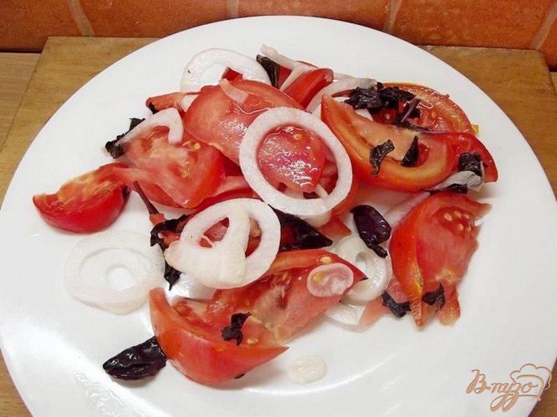 Фото приготовление рецепта: Французский помидорный салат шаг №5