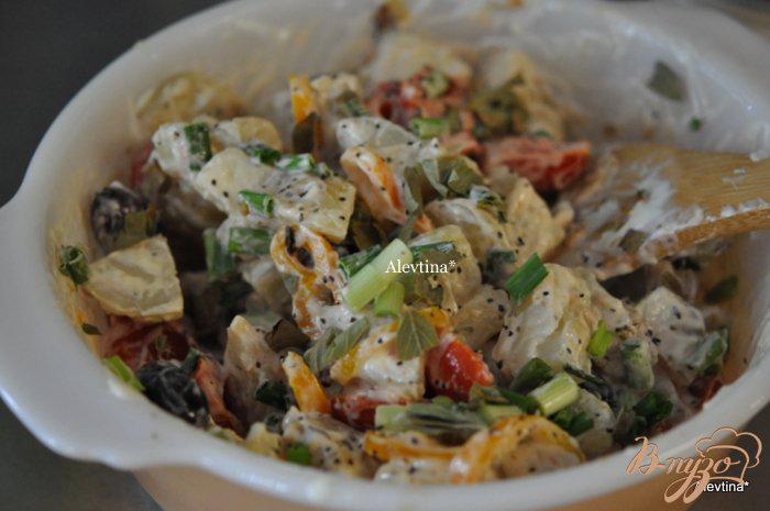 Фото приготовление рецепта: Средиземноморский  картофельный салат шаг №4