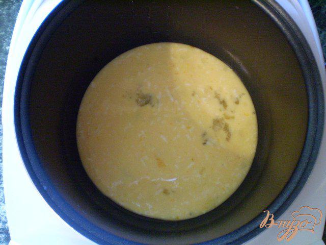 Фото приготовление рецепта: Омлет с сыром «Здоровье» шаг №5