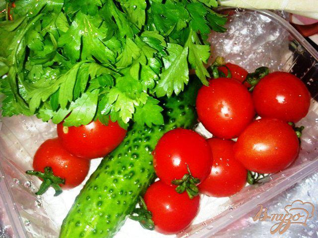 Фото приготовление рецепта: Салат с грушей и голубым сыром шаг №2