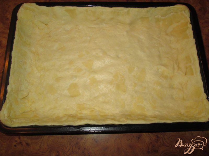 Фото приготовление рецепта: Пирог с клюквой и черникой шаг №2