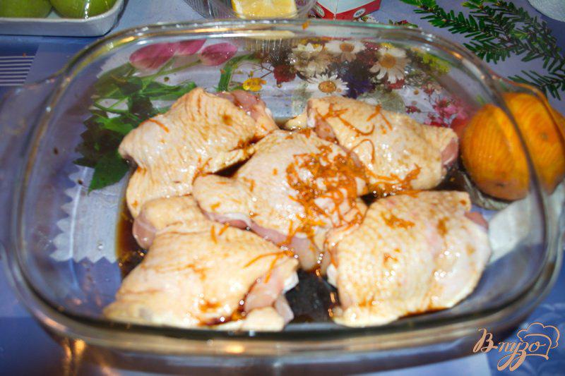 Фото приготовление рецепта: Курица в апельсинах шаг №3