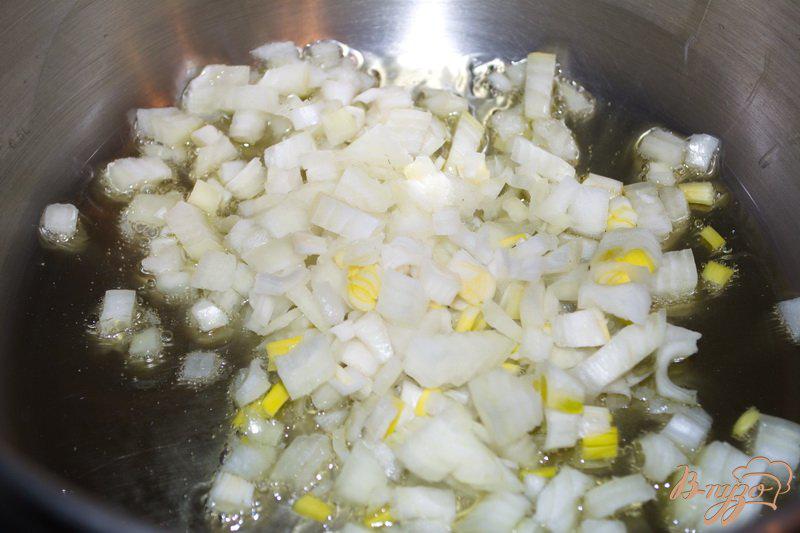Фото приготовление рецепта: Солянка грибная без картошки шаг №3