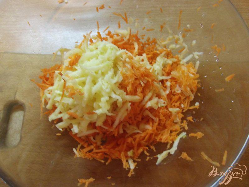 Фото приготовление рецепта: Кекс овсяно-морковный шаг №3
