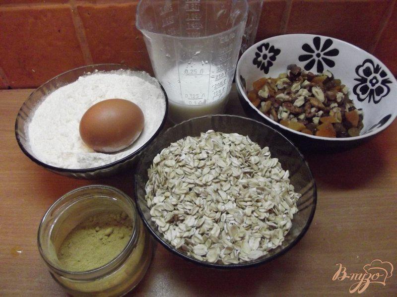 Фото приготовление рецепта: Овсяный пирог с имбирем и сухофруктами шаг №1
