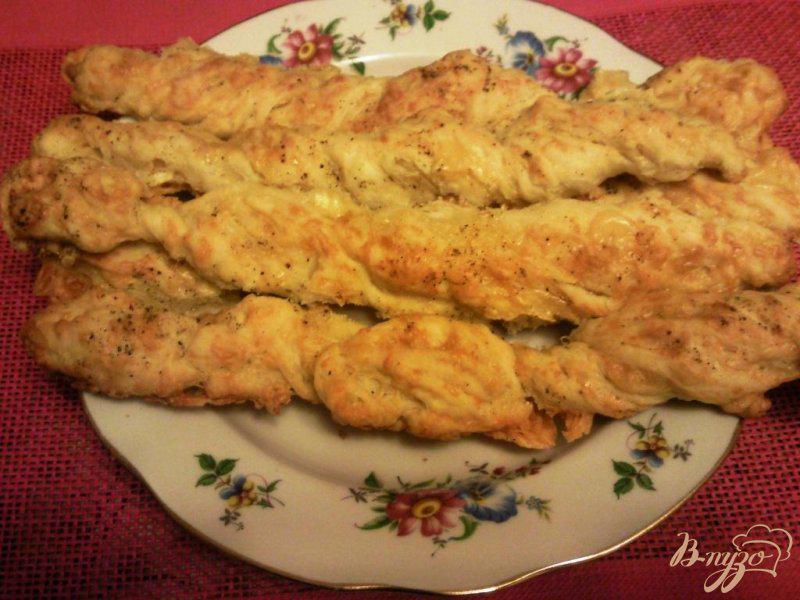 Фото приготовление рецепта: Хлебные палочки гриссини с сыром шаг №4