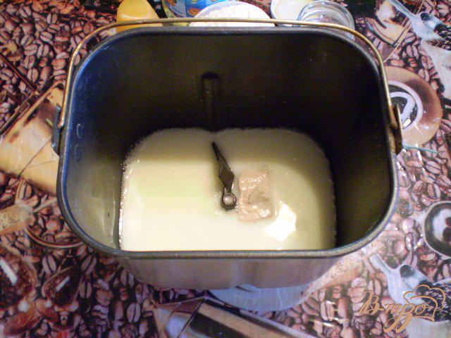 Фото приготовление рецепта: Хлеб на молоке с кунжутом шаг №2