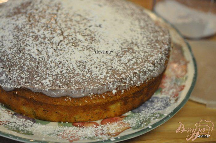 Фото приготовление рецепта: Сладкий кекс с яблоками по-быстрому шаг №6